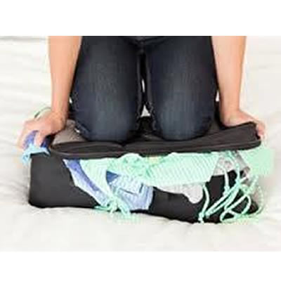 How to Pack Light When Travelling - Quick Tips and Tricks
