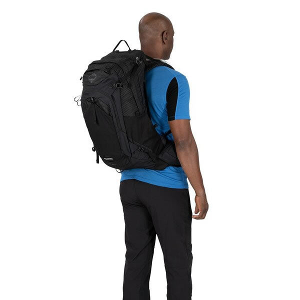 Osprey Manta 34 Litre Men's Hiking Hydration Overnight Backpack / Daypack - with 2.5 L reservoir Osprey Manta 34 Litre Men's Hiking Hydration Overnight Backpack / Daypack - with 2.5 L reservoir