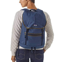 Patagonia Arbor Classic Pack 25 Litre Classic Navy in use